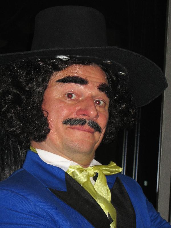 Roland Schopp als Darsteller Graf Magga